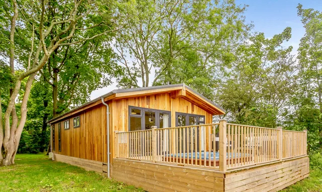 Bluewood Lodges Cotswolds Self Catering Hot Tub Holiday Accommodation