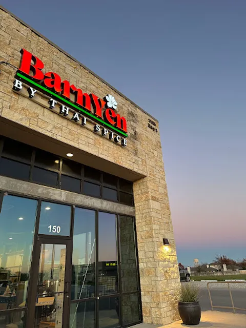 BarnYen by thaispice