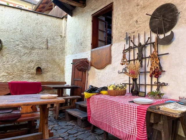 Tavern of the Two Maries