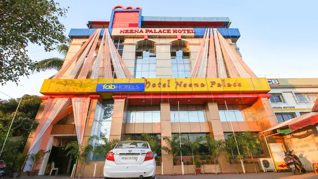 FabHotel Neena Palace