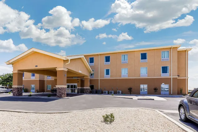 Quality Inn & Suites Carlsbad Caverns Area