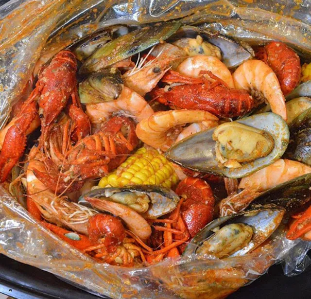 King Claw - Juicy Seafood & Bar