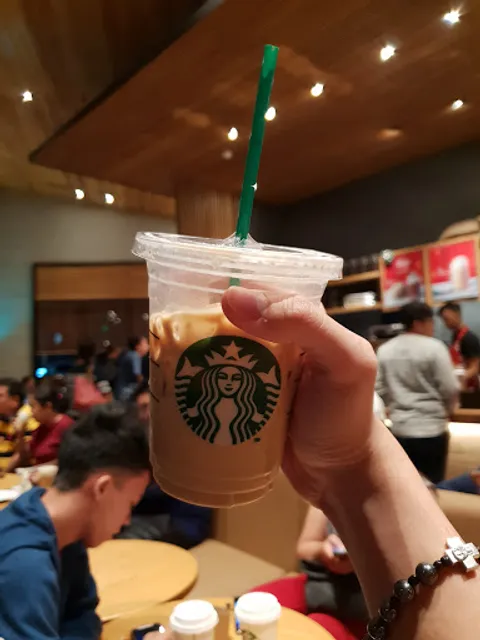 Starbucks NLEX Drive and Dine Drive-Thu (Southbound)