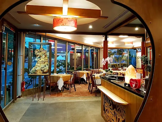 Ba Fen Bao Restaurant