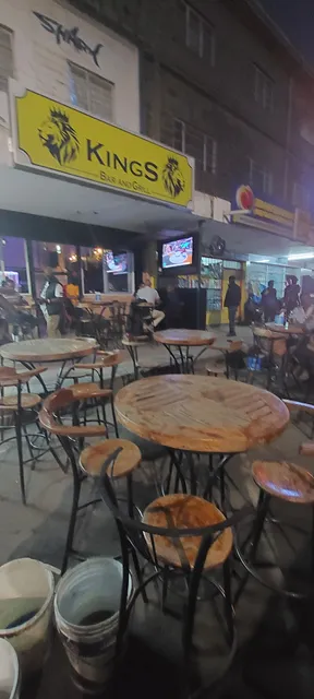 Kings Bar and Grill