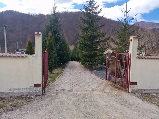 PENSIUNE & PASTRAVARIE CHEIA