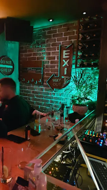 OLD str. Downtown Bar