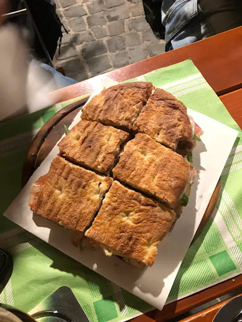 San Michele Aveva Un Gallo - Pub