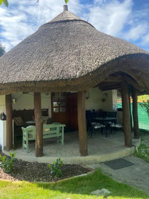 Nádfedeles Házikó