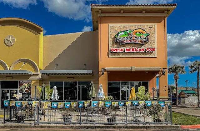 Iguanas Ranas Cantina