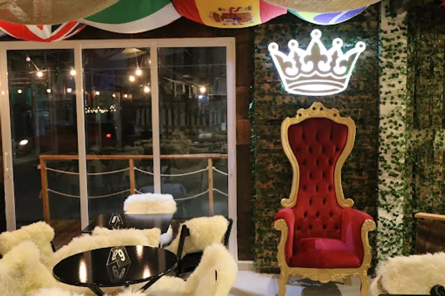 Queen’s Lajeado | Restaurante - Almoço Com Buffet - Pub & Eventos.