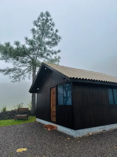 Chalé ENCOSTA DOS PINHEIROS