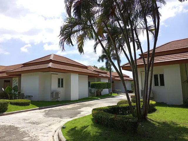 โรงแรม jp land