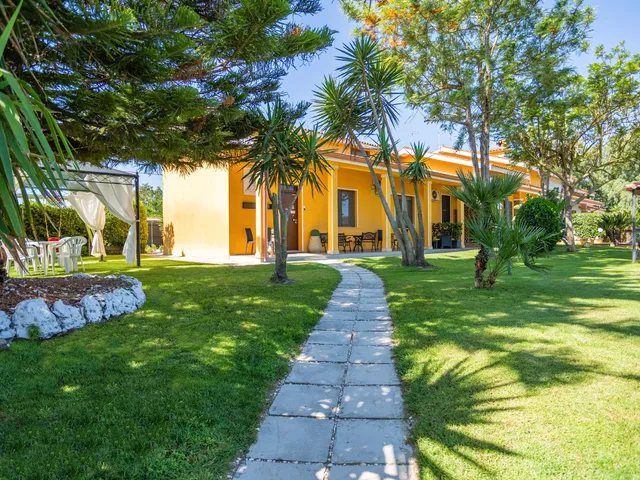 Memo's Affittacamere - Room & Breakfast-