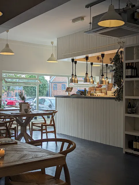 The Pantry 8020 Brigg