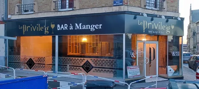 Le Privilè'g, Bar à Champagne et Vins