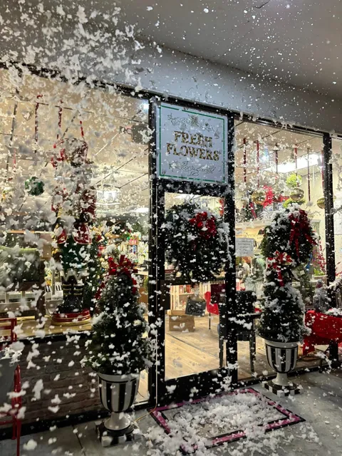 Front Porch Florist & Gifts Inc