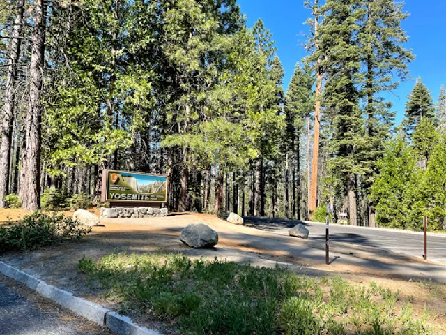 Big Oak Flat Information Station