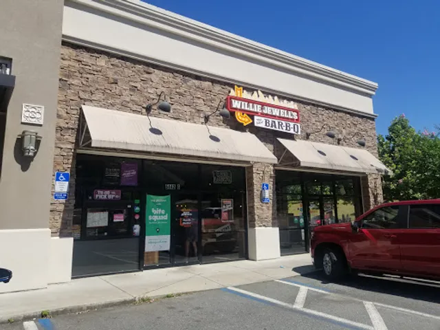 Willie Jewell's Old School Bar-B-Q