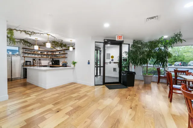 Sprigs n Blooms Cafe