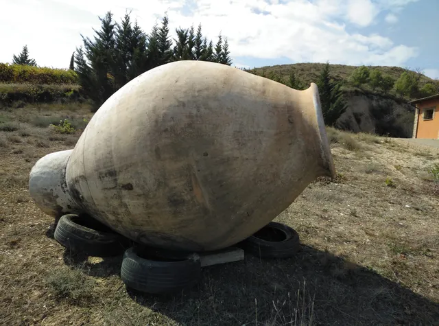 Bodegas y Viñedos Alzania
