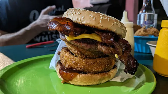 Pizzas y hamburguesas La Majahua