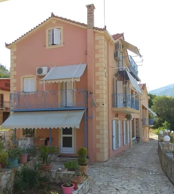 Victoria's apartments