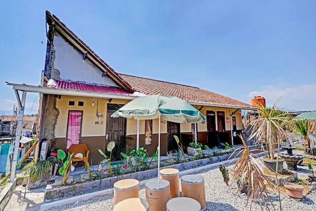 SPOT ON 91425 Mekargalih Homestay Syariah