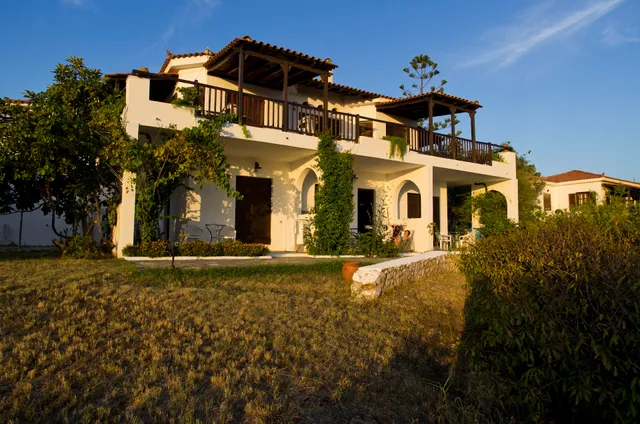 Pandora Studios & Apartments