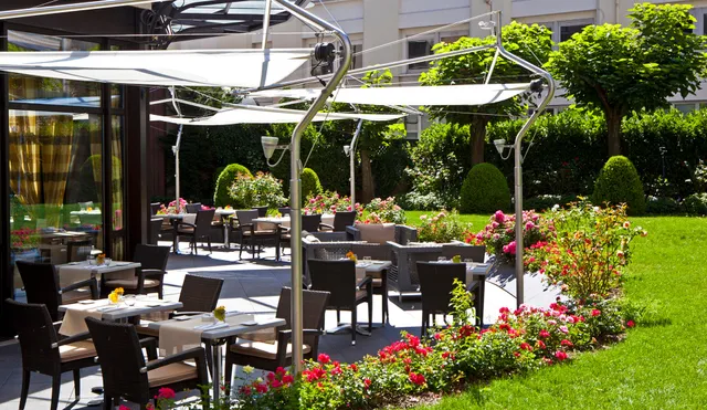 Warwick Reine Astrid - Lyon