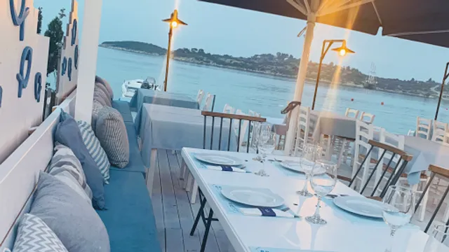 Aristos Fish Restaurant