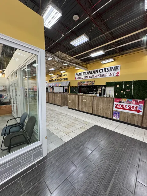 South Hamilton Shopping Center