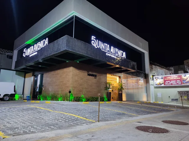 Quinta Avenida Grill