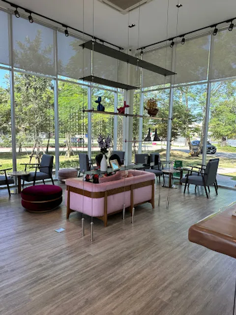 French Kitsch Café - Flagship Store (Bypass Cho Ho)