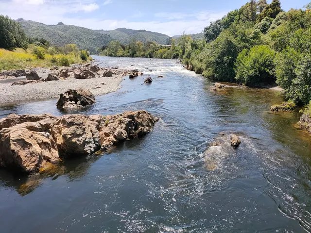 Awakairangi Park (Bridge Park)