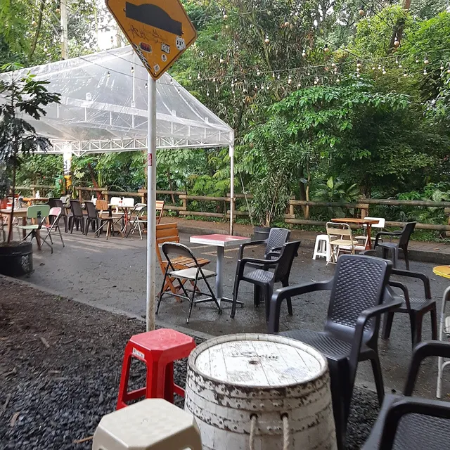 Domino's Pizza Poblado