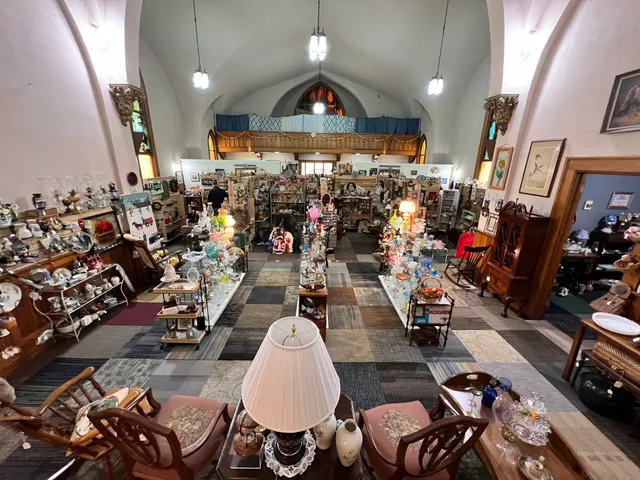 Manitowoc Antique Mall