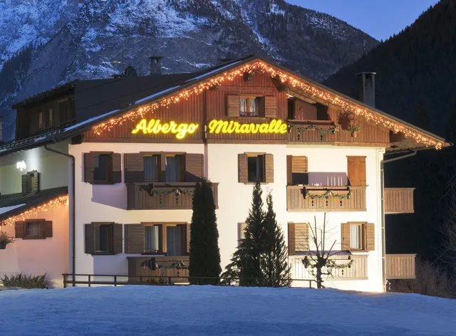 Albergo Miravalle-Tre Cime Views