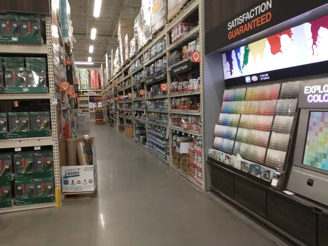 The Shoppes at the Livingston Circle