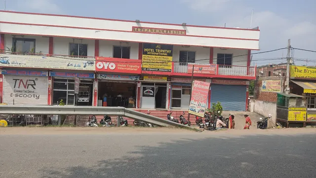 OYO 48694 Hotel Tripathy International
