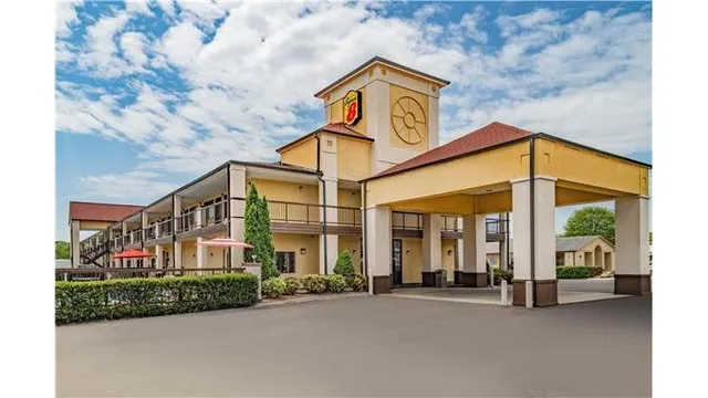 Super 8 by Wyndham Columbia