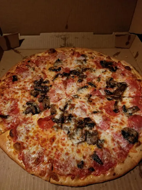 Mama Roni's Pizza