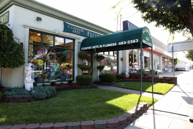 Country Arts In Flowers