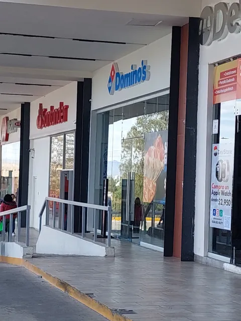 Domino's Loma Dorada