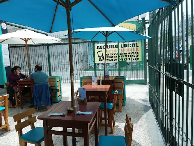 Las Barras de Ronald Cevichería