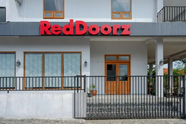 RedDoorz Syariah near Kawasan Sam Poo Kong Semarang 2