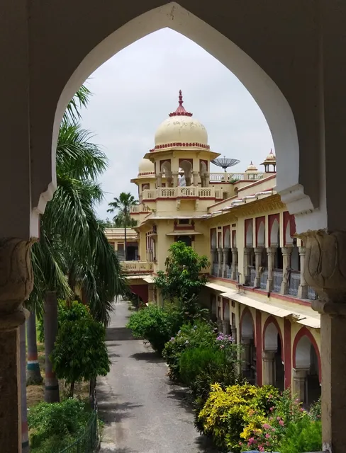 Sir Sunder Lal Hostel