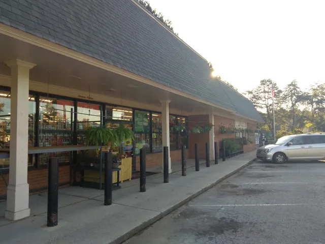 Dunwoody Village Ace Hardware