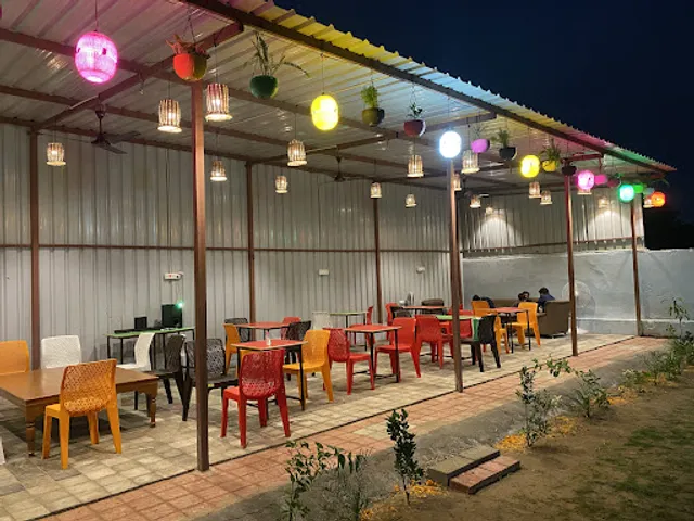 Leaf cafe , Mansarovar