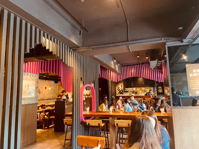 阿薄郎薄皮餃子－忠孝店｜#Taiwan Bistro#居酒屋#小酒館#滷味#薄皮＃餃子#串燒＃碳火＃燒烤＃深夜食堂#忠孝美食#餐酒館#東區美食